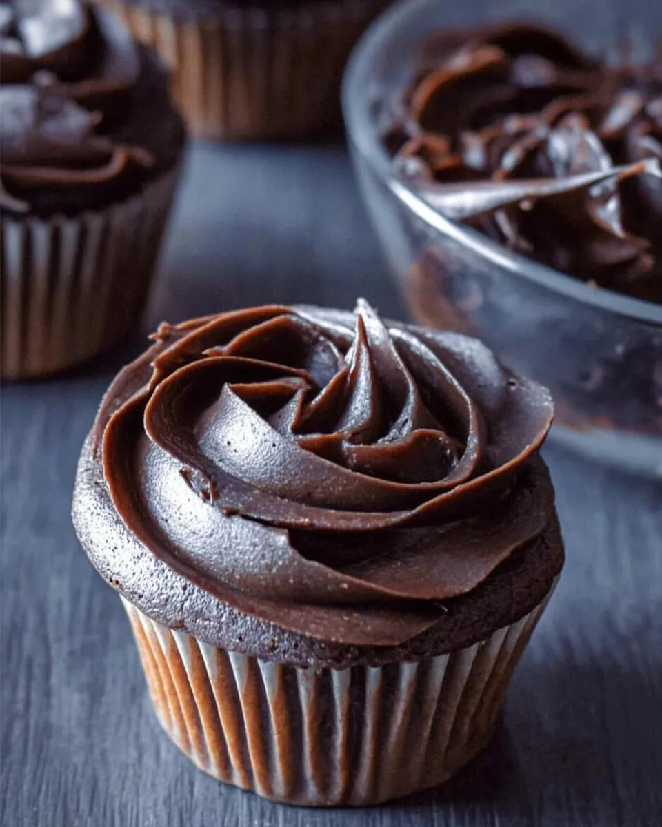 Dark Chocolate Frosting - detail 3